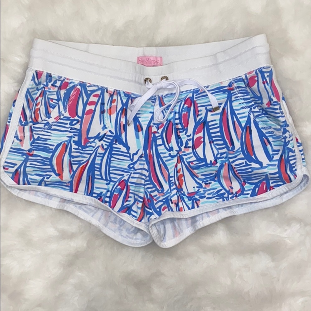 Lily Pulitzer Soft Short size Medium